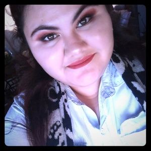 Meet your Posher, Angelica